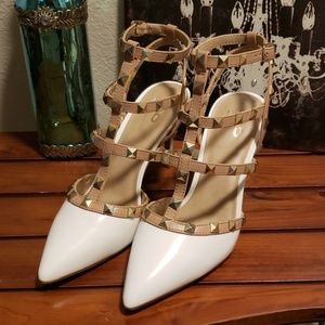 Women's Pumps/Heels. Mix No. 6. Size 9.